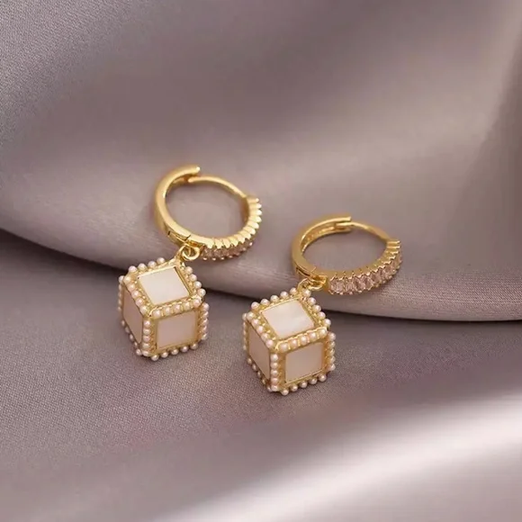 Three Dimensional Pearl Dice Dangle Drop Earrings - Picture 6 of 9